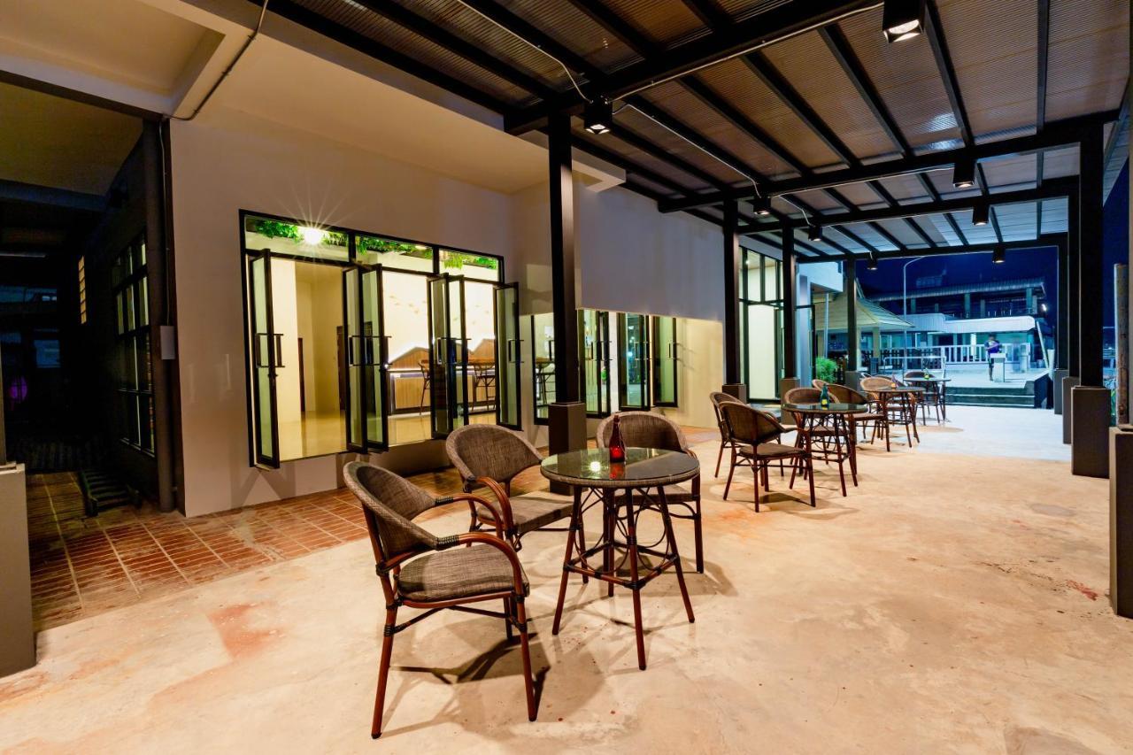 The Blue C Donsak Hotel Surat Thani Exterior foto